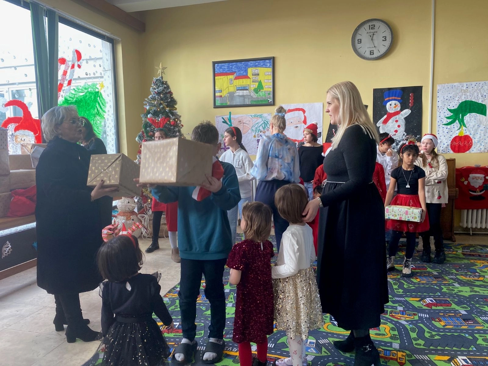 Podjela paketica 29 12 2025 (10)